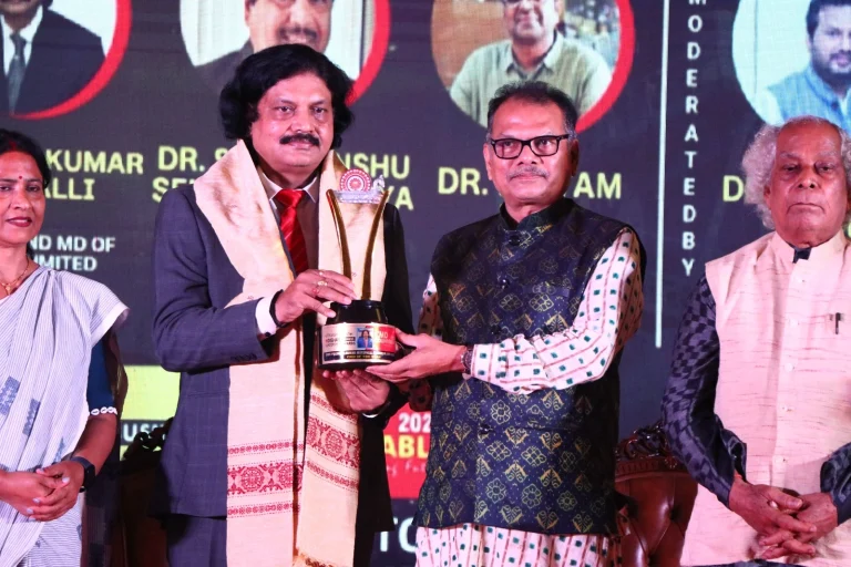NLCIL_CMD_Shri_Prasanna_Kumar_Motupalli_Conferred_the_Award_CMD_of_the_Year-ezgif.com-jpg-to-webp-converter